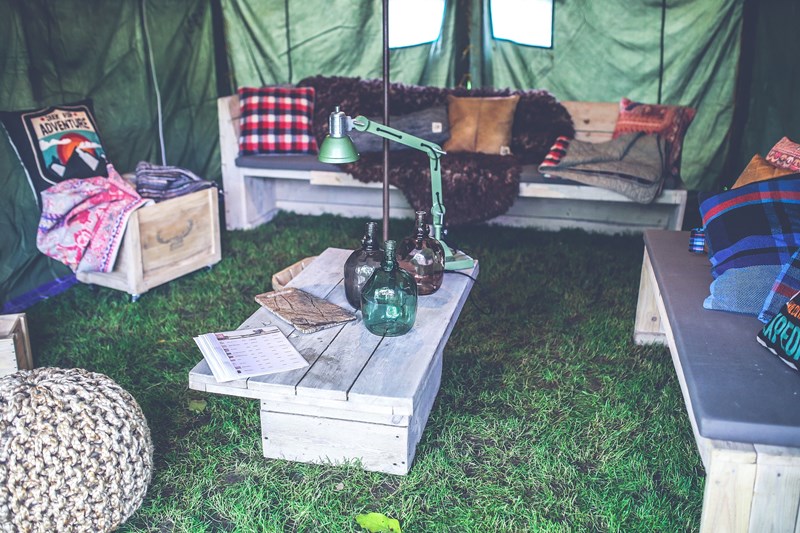 Tout ce qu'il faut savoir (et avoir) pour des vacances en camping réussies