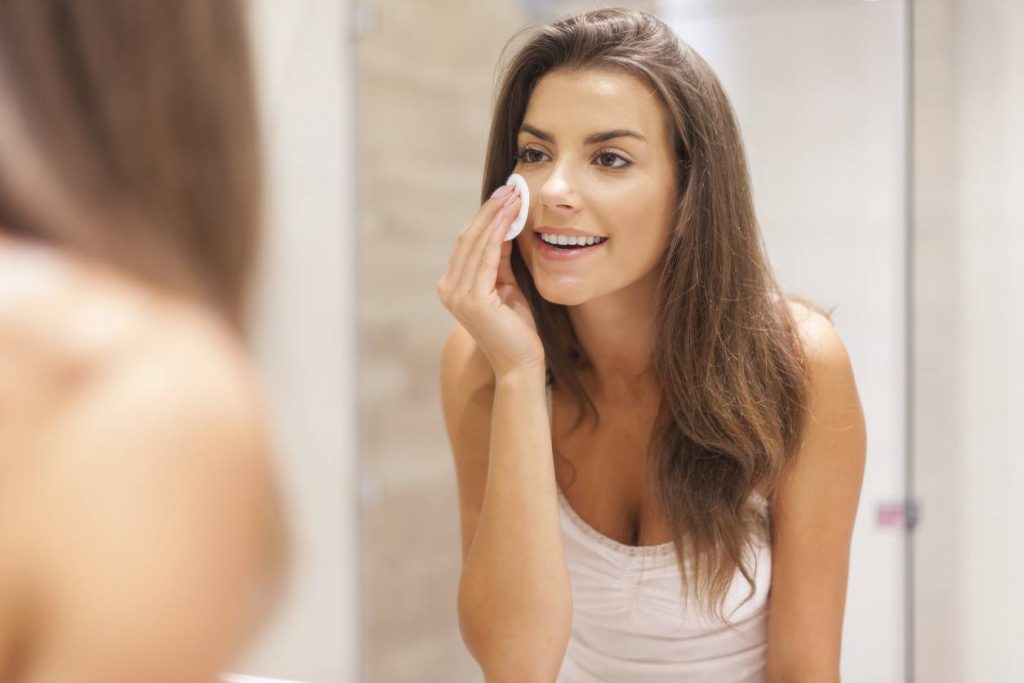 Impuretés : comment nettoyer votre visage ?
