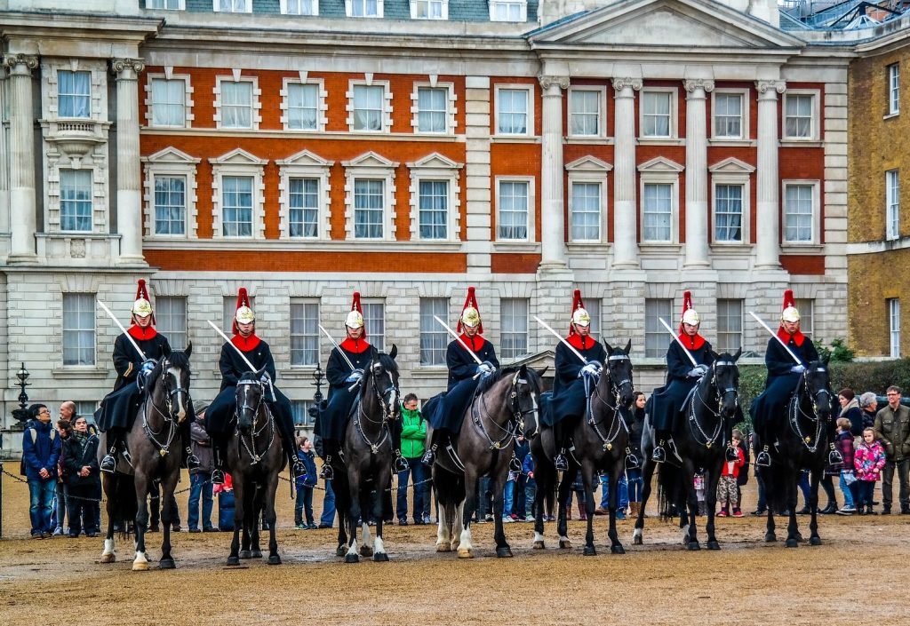 Londres en famille -relève de la garde du Horse Guards 