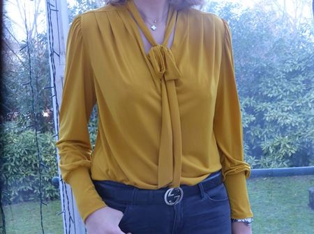 blouse moutarde