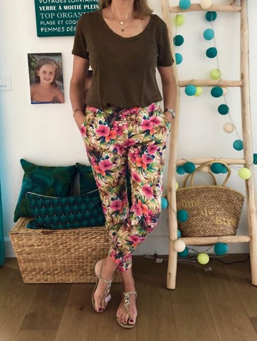 Pantalon tropical - look femmes Débordées