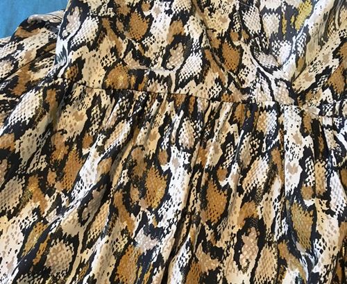 Robe fluide motifs python- Look du jour Femmes Débordées