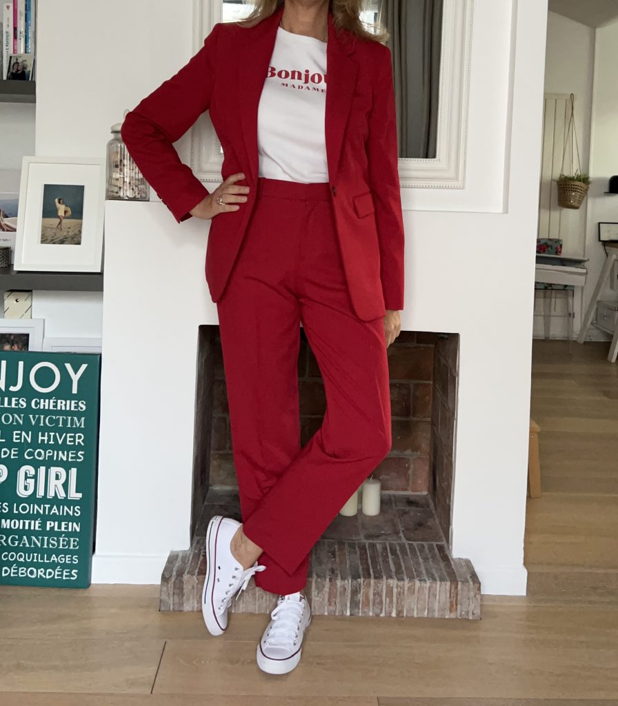 costume rouge - look Femmes Débordées
