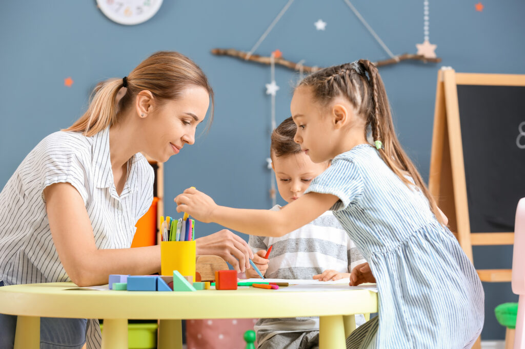 nounou activités manuelles enfants