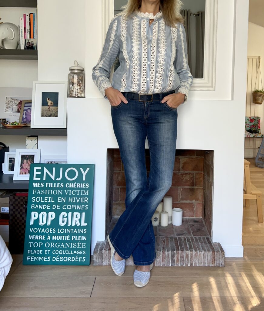 Blouse romantique - look Femmes Débordées