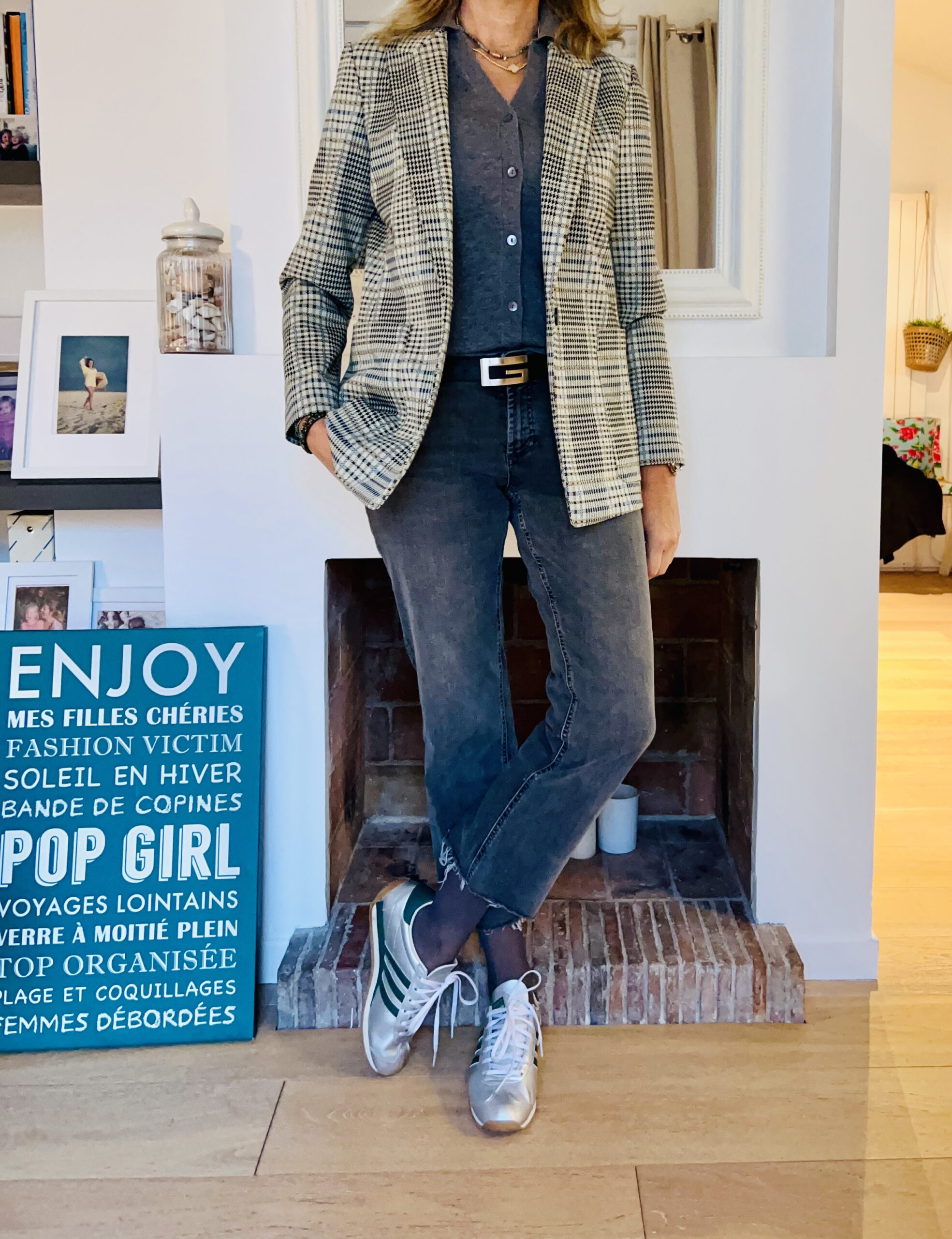 touche de gris - look Femmes Débordées