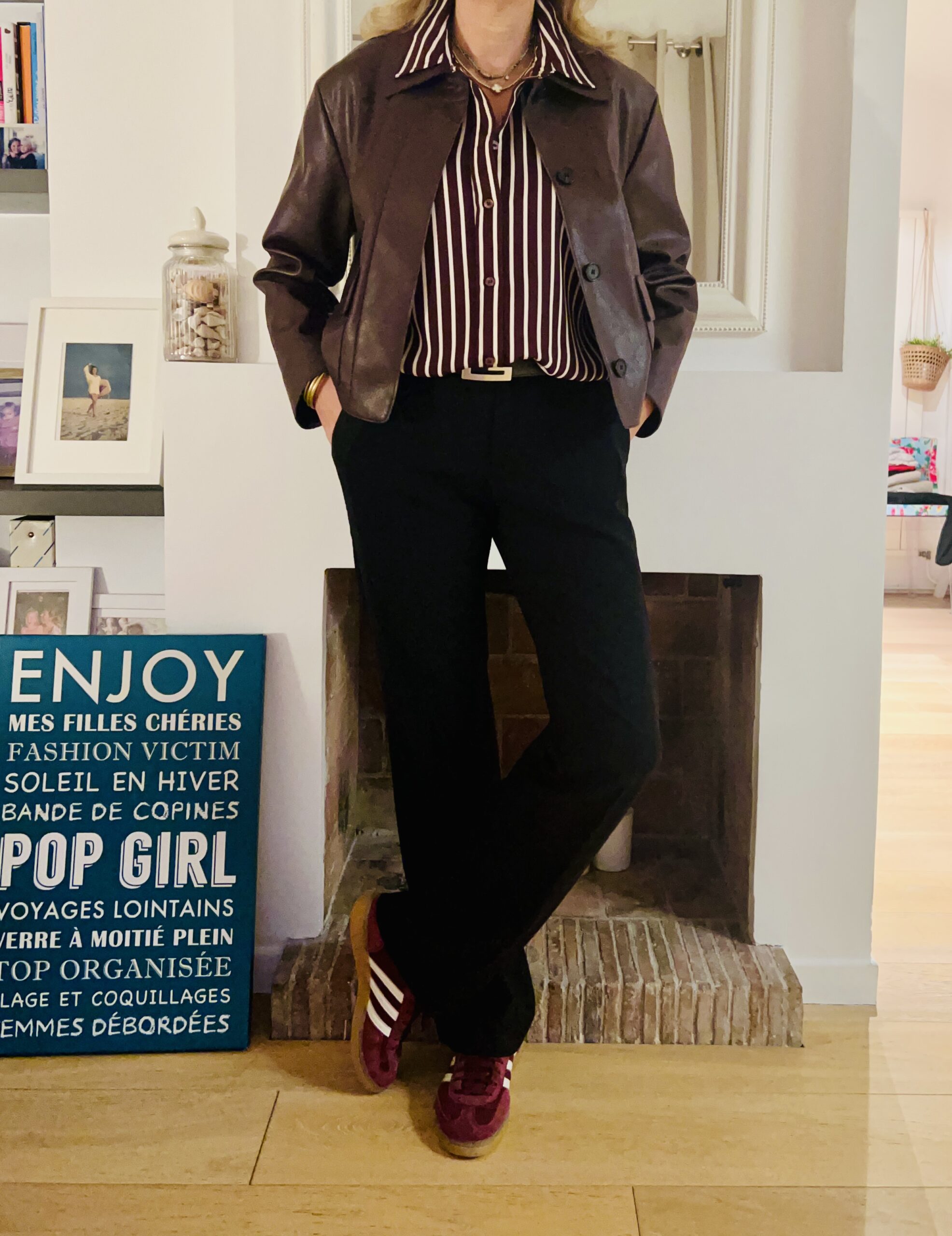 Bordeaux et noir - look Femmes Débordées