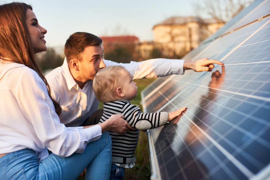 Les panneaux solaires autoconsommation : une bonne idée d'économie pour les familles nombreuses