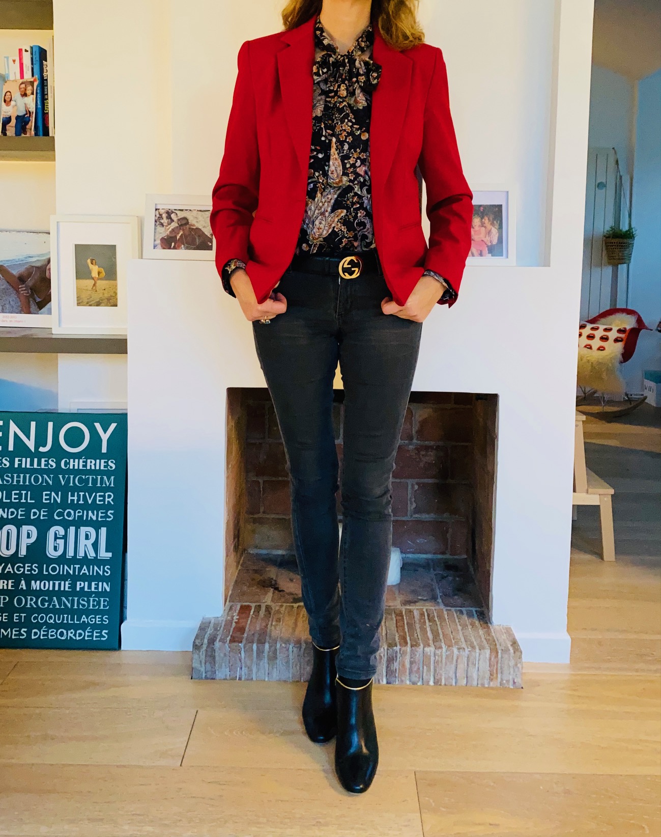 Veste rouge - look Femmes Débordées