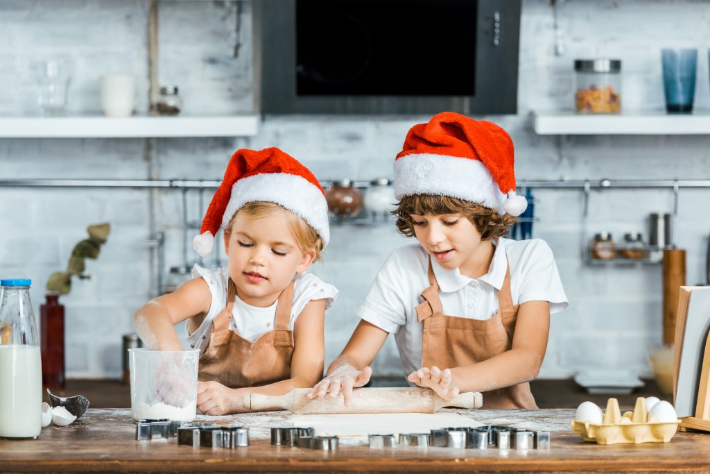 Atelier gâteaux de Noël avec les enfants