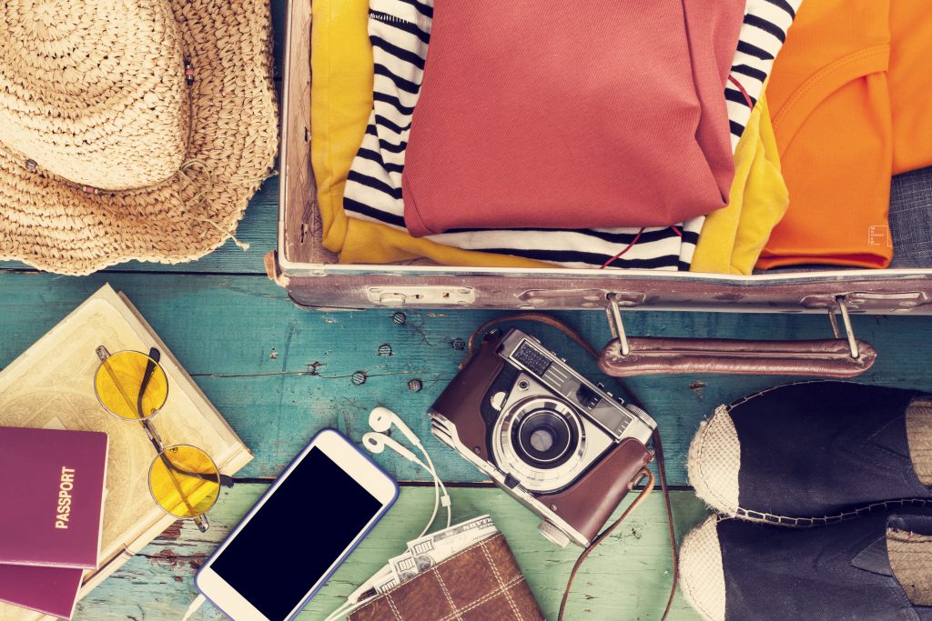 10 trucs à mettre dans la valise des ados pour essayer de les faire déconnecter de leur portable